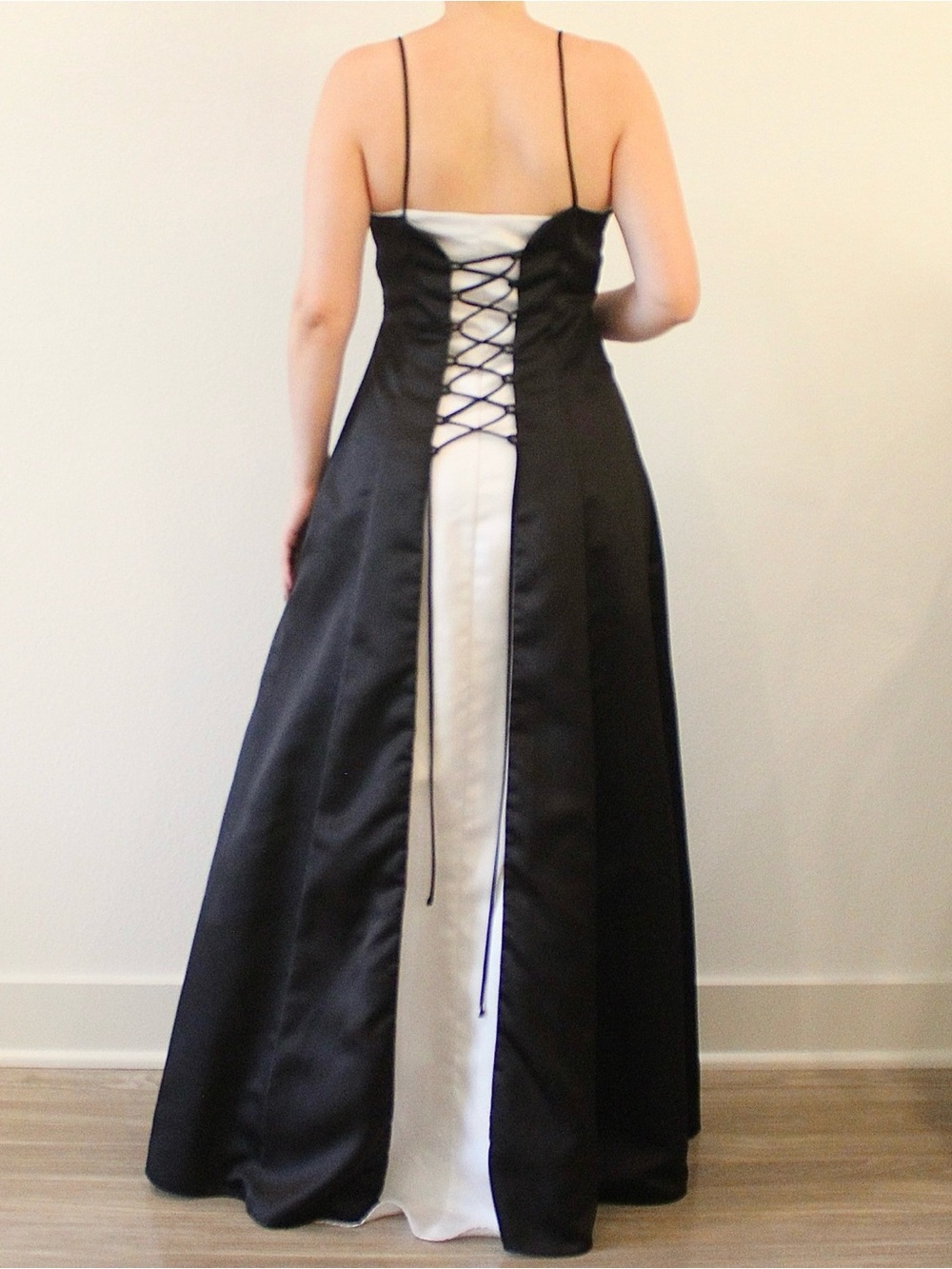 Vintage Betsy & Adam Formal Dress Classic Lace Up Adjustable Back